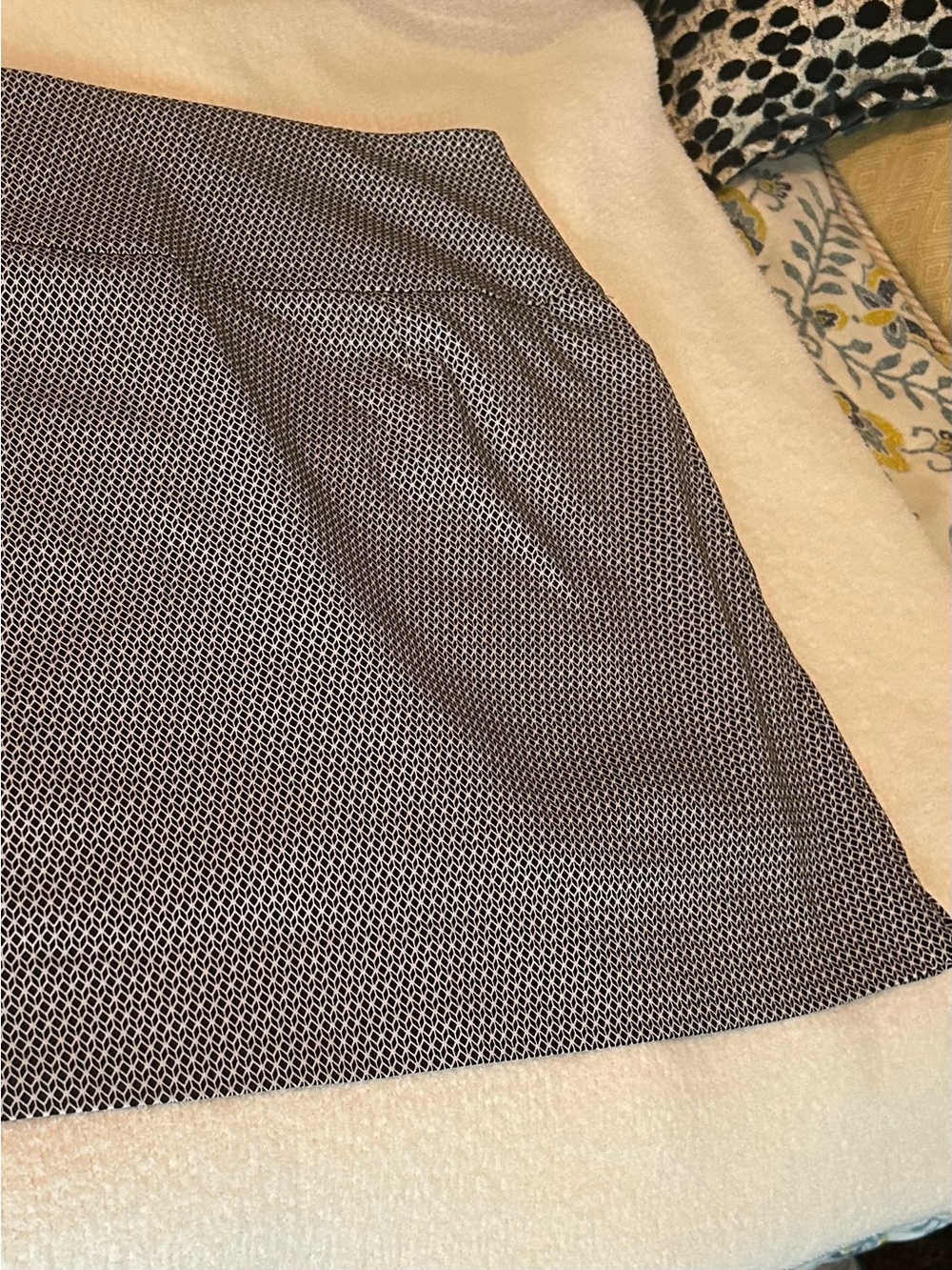Classic Black & White Patterned Women's pull on Skirt